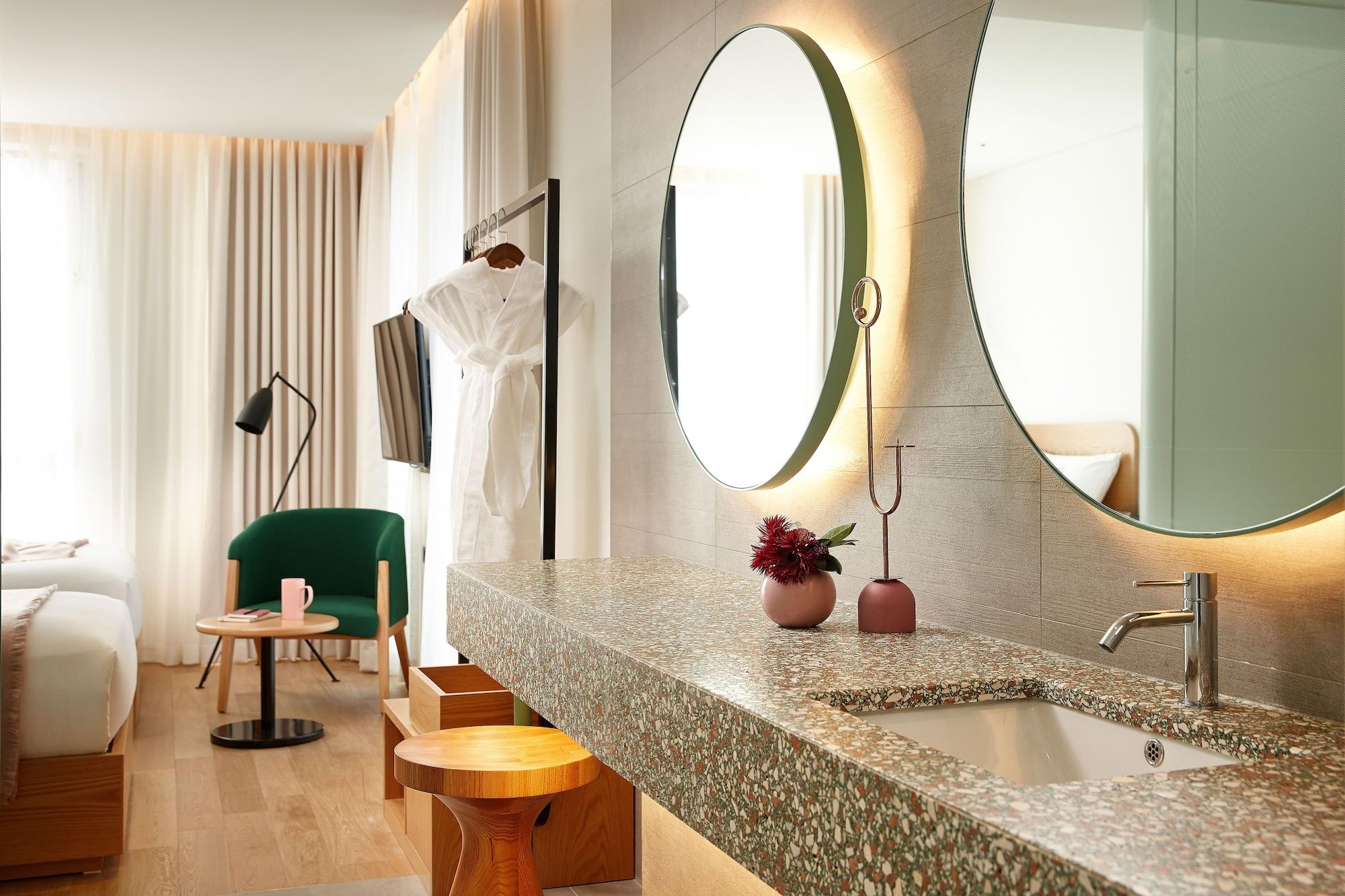 L7 Hongdae By Lotte Hotel 4*
