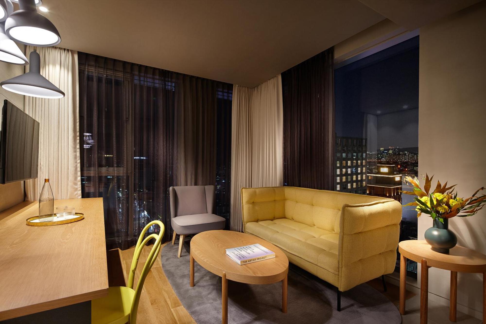 Hotel L7 Hongdae By Lotte 4*