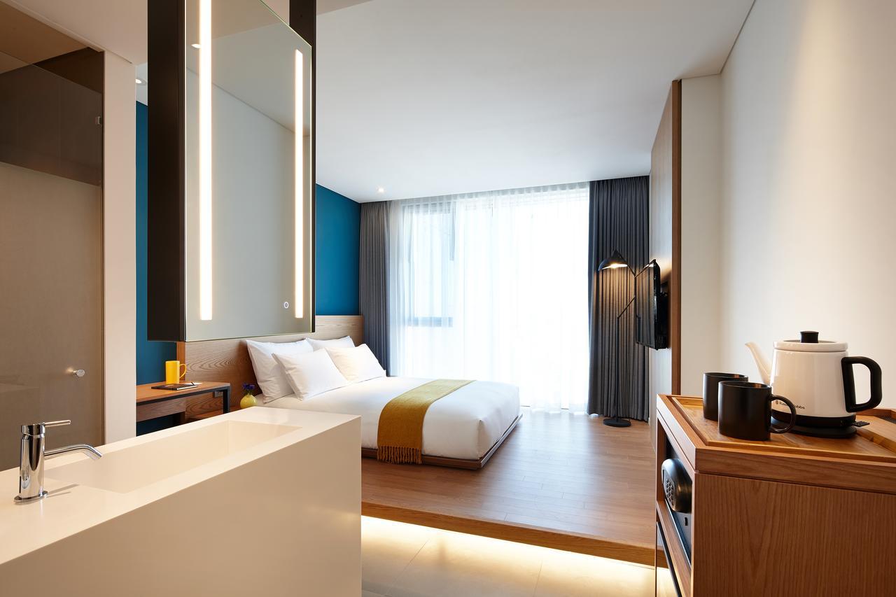 Hotel L7 Hongdae By Lotte 4*